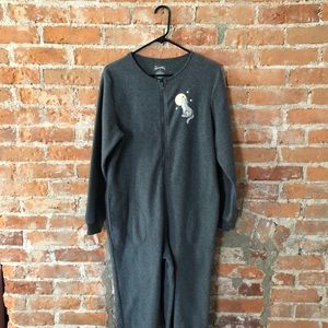 Nick & Nora Wolf Footie Pajamas Small Gray